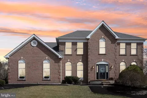1702 Osprey Dr, Audubon, PA 19403