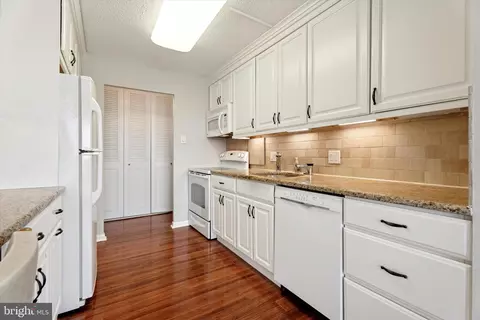 1001 City Ave #WA-1008, Wynnewood, PA 19096
