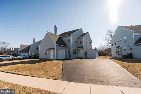 150 Dawn Dr, Lansdale, PA 19446