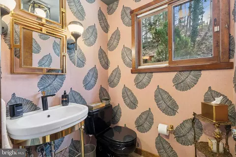 Bath - 1343 Centennial Rd, Penn Valley, PA 19072 photo 1 of 4