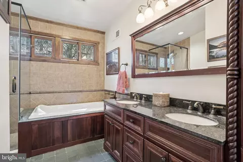 Bath - 1343 Centennial Rd, Penn Valley, PA 19072 photo 3 of 4