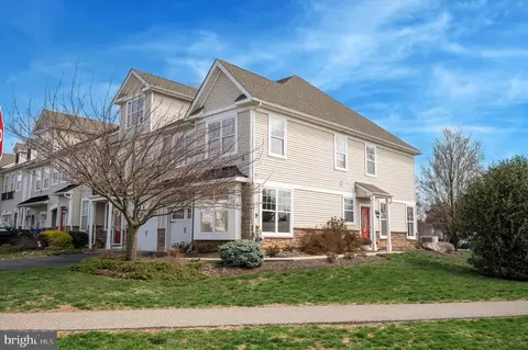 1 Old Cedarbrook Rd, Wyncote, PA 19095