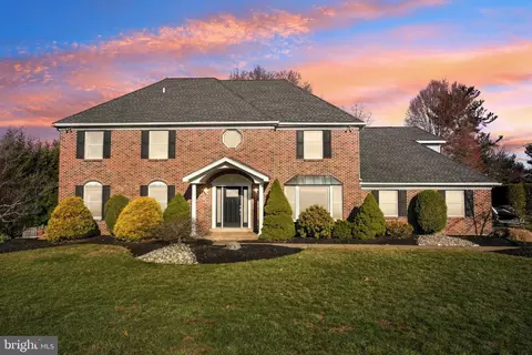 1832 Saxon Ln, Ambler, PA 19002