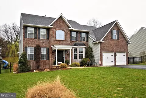 1029 Creekview Dr, Pennsburg, PA 18073