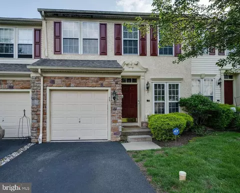 62 Brookview Ln, Pottstown, PA 19464