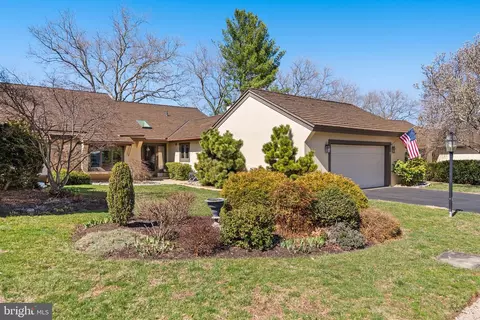 15 Springhouse Ln, Blue Bell, PA 19422
