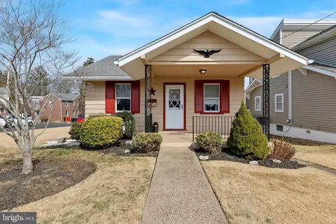 1019 Burke Ave, Jenkintown, PA 19046