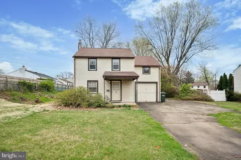 414 N Warminster Rd, Hatboro, PA 19040