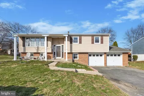 683 Dori Ln, Pottstown, PA 19464