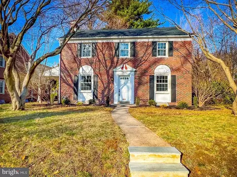 7440 Elizabeth Rd, Elkins Park, PA 19027