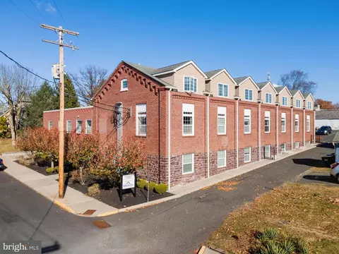 413 Jefferson St #10, East Greenville, PA 18041