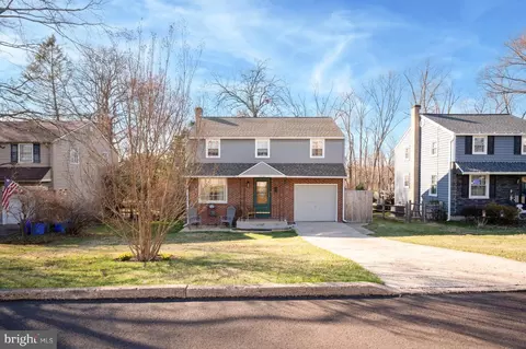204 S Linden Ave, Hatboro, PA 19040