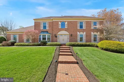 1811 Beacon Hill Dr, Dresher, PA 19025