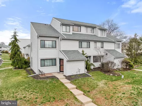 102 Continental Dr #CONDO 287, Harleysville, PA 19438