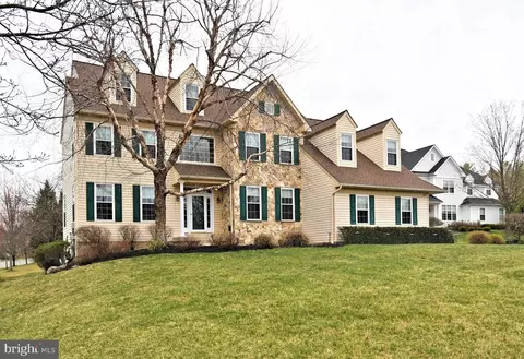 1009 Clover Mill Cir, Collegeville, PA 19426
