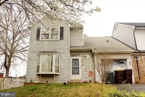 8 Schoolside Ct, Royersford, PA 19468