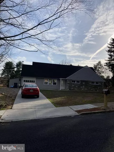 806 Rhoads Ave, Jenkintown, PA 19046