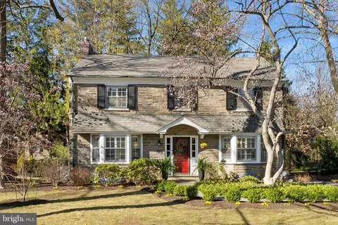 7809 Knox Rd, Laverock, PA 19038