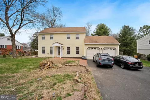 125 Red Lion Rd, Huntingdon Valley, PA 19006