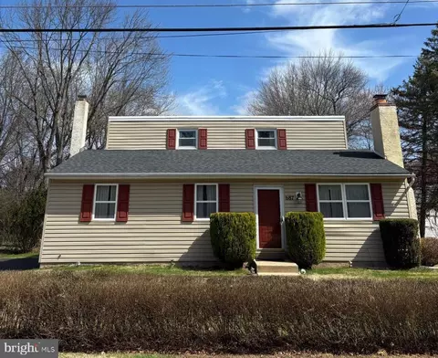 687 Garfield Ave, Lansdale, PA 19446