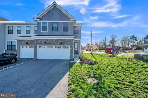 900 Dogwood Ct, King Of Prussia, PA 19406