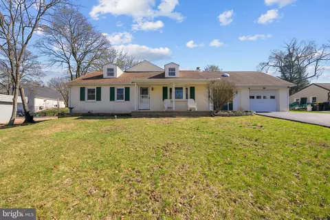 450 Centennial St, Schwenksville, PA 19473