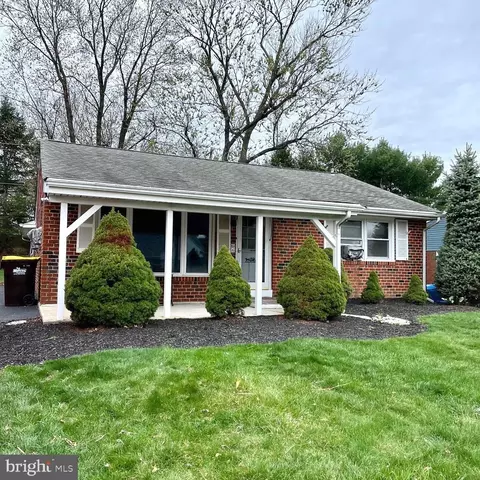 6 Lawnton Rd, Norristown, PA 19401