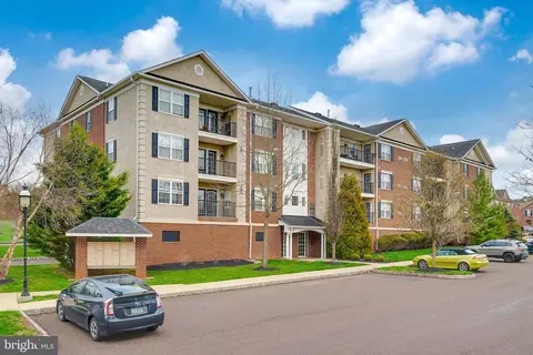 3910 Ashland Dr #317, Harleysville, PA 19438