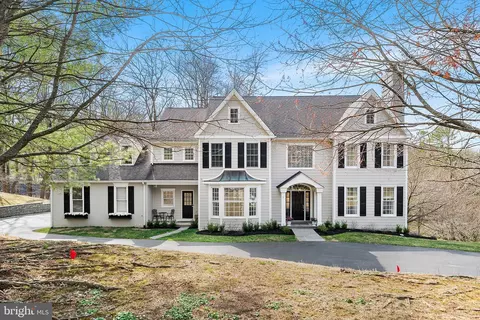 660 Narcisi Ln, Wayne, PA 19087