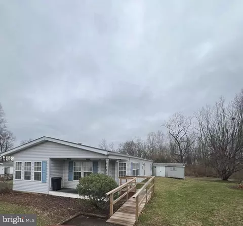 179 Deerfield Dr, Souderton, PA 18964