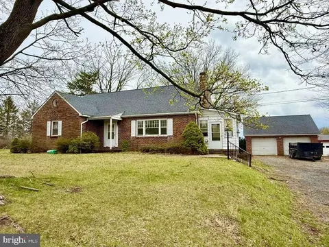 330 Gilbertsville Rd, Gilbertsville, PA 19525