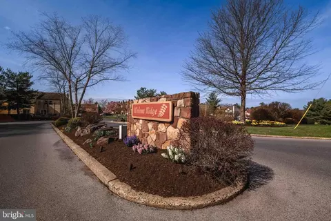 2308 Walnut Ridge Dr, Pottstown, PA 19464
