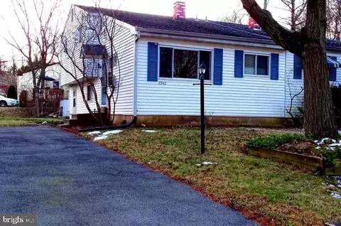 2942 Thunderhead Rd, Abington, PA 19001