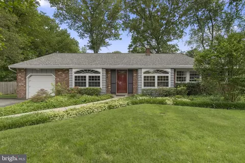 2732 Lantern Ln, Audubon, PA 19403