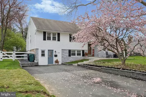 104 Hunter Rd, Plymouth Meeting, PA 19462