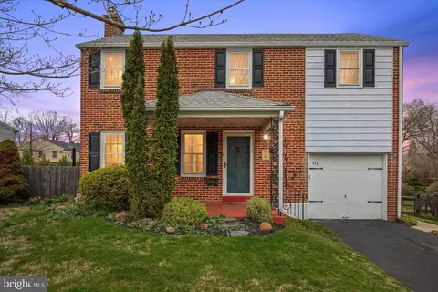 513 Kingston Rd, Oreland, PA 19075