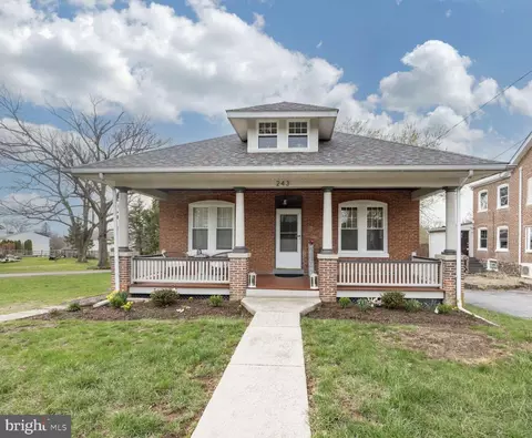 243 N Pleasantview Rd, Pottstown, PA 19464