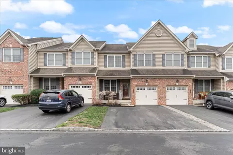 928 Dutch Dr, Norristown, PA 19403