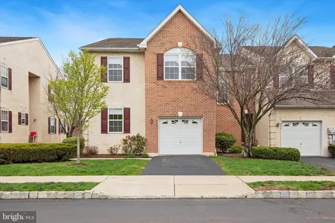 944 Vanguard Dr, Red Hill, PA 18076