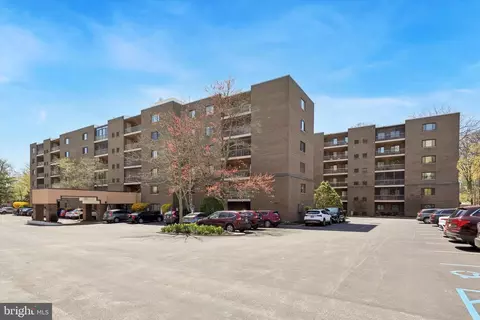 1219 W Wynnewood Rd #411, Wynnewood, PA 19096