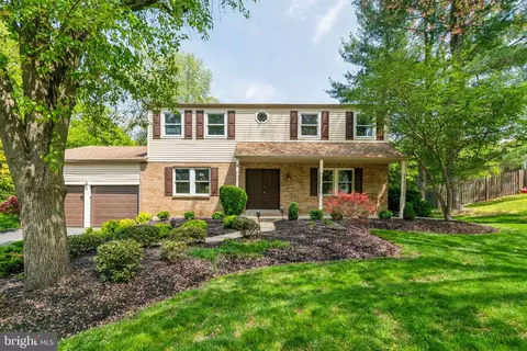 9 Scarlet Oak Dr, Lafayette Hill, PA 19444