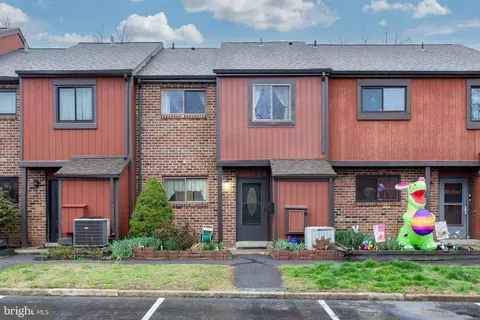 151 Larchwood Ct, Collegeville, PA 19426