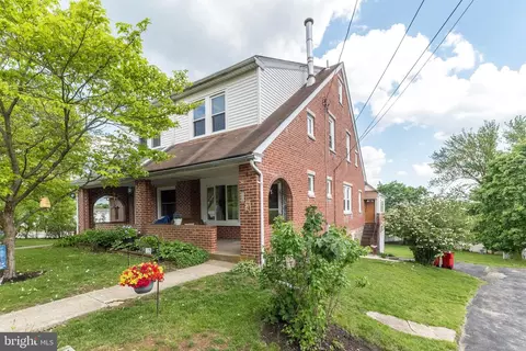 4 Elm Ave, Trooper, PA 19403