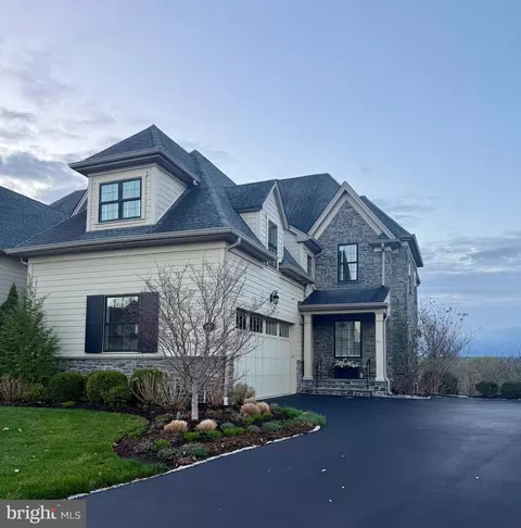 6146 Creekside Dr, Flourtown, PA 19031