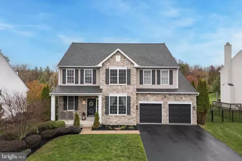 136 Oak Creek Dr, Royersford, PA 19468
