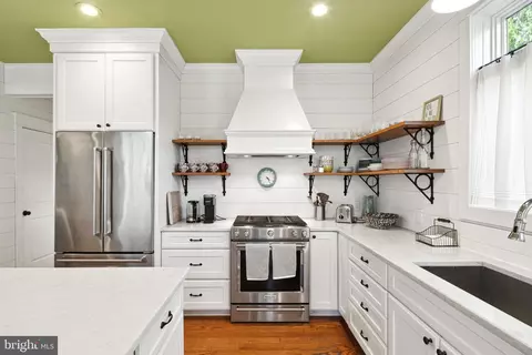 Kitchen - 439 Crescent Rd, Wyncote, PA 19095 photo 2 of 5