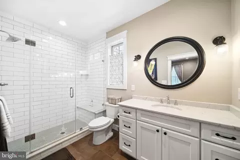 Bath - 439 Crescent Rd, Wyncote, PA 19095 photo 1 of 3
