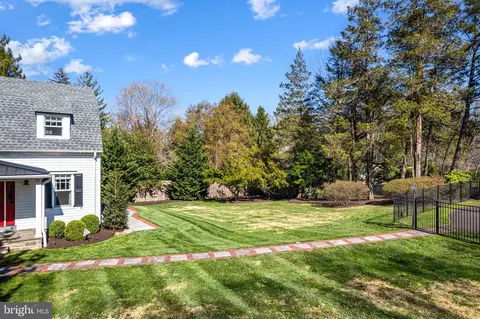 Exterior - 439 Crescent Rd, Wyncote, PA 19095 photo 5 of 7