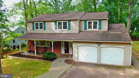 917 Crest Rd, Lansdale, PA 19446
