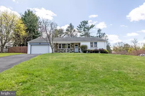 1450 Stephen Rd, Meadowbrook, PA 19046